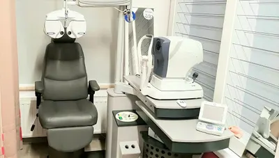 Optyk, Pracownia Optyczna Okularowo